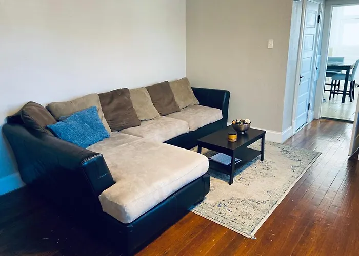 Entire Private Stl Apartment - 51A